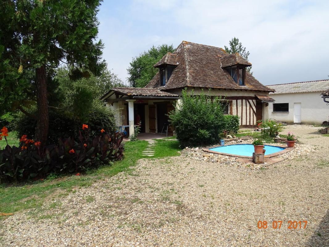 B&B Gilclau Saint-Martial-d'Artenset 외부 사진