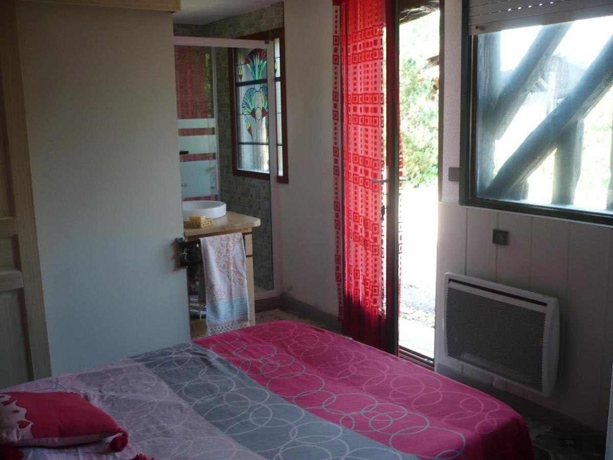 B&B Gilclau Saint-Martial-d'Artenset 외부 사진