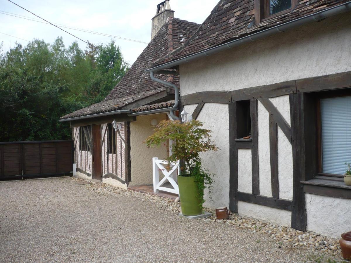 B&B Gilclau Saint-Martial-d'Artenset 외부 사진